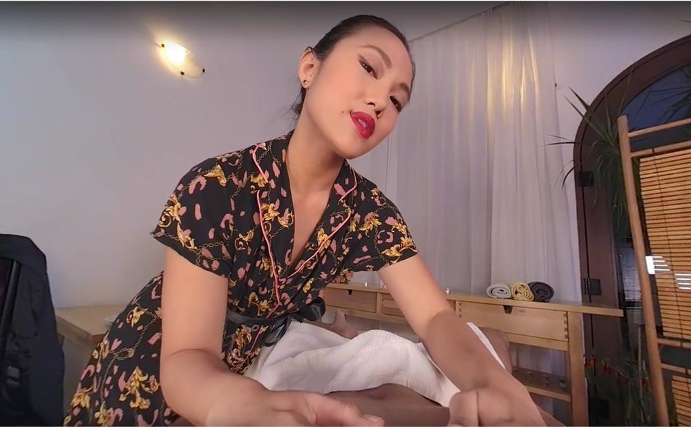 Massage en réalité virtuelle avec une fin heureuse : les meilleurs films porno VR